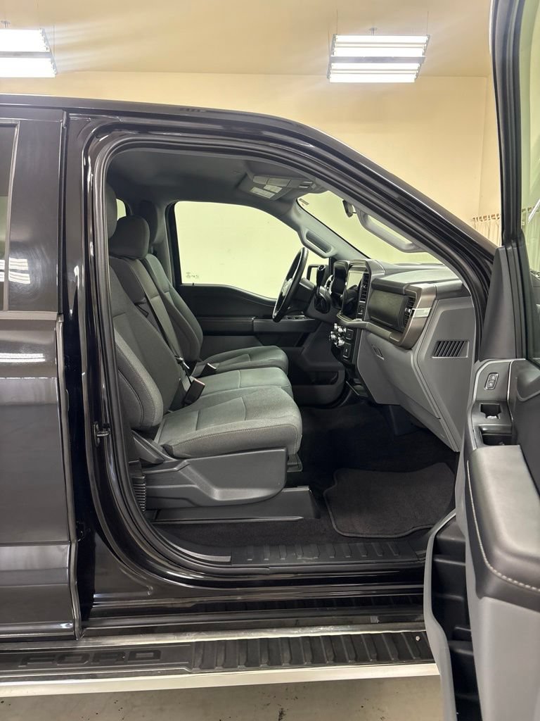 Used 2025 Ford F150 XLT w/ Equipment Group 301A Standard AWD/4WD image 20