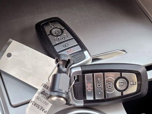 Used 2021 Ford Explorer XLT w/ Equipment Group 202A image 19