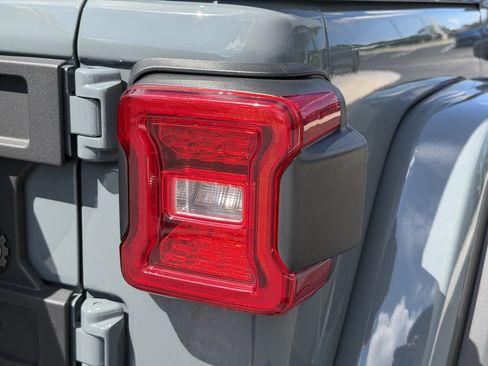 Used 2024 Jeep Wrangler Unlimited Rubicon 392 AWD/4WD image 13