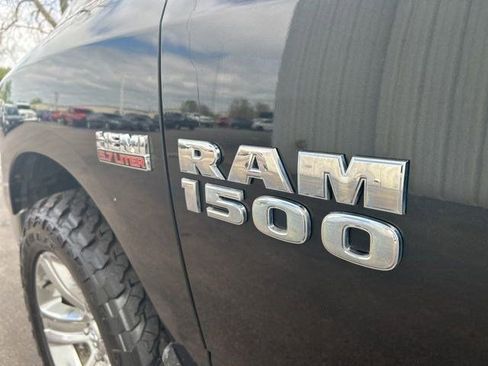 Used 2017 RAM 1500 Classic SLT w/ SLT Plus D￩cor Group AWD/4WD image 50