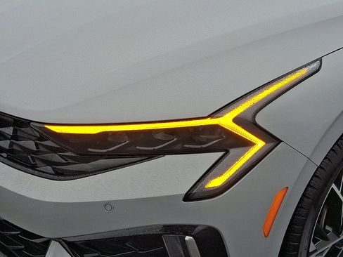 Used 2025 Kia K5 GT-Line image 9