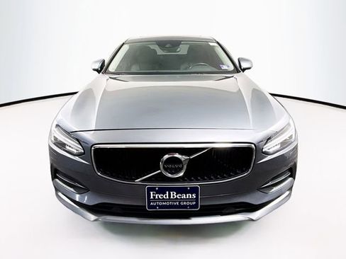 Used 2017 Volvo S90 T6 Momentum w/ Vision Package image 2