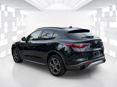 Used 2022 Alfa Romeo Stelvio Ti AWD/4WD image 5