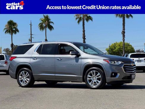 Used 2019 Chevrolet Traverse High Country image 1