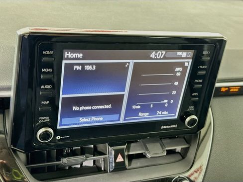 Used 2022 Toyota Corolla LE FWD image 6