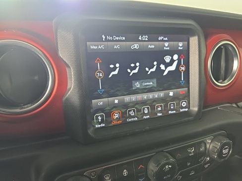 Used 2021 Jeep Wrangler Unlimited Rubicon AWD/4WD image 18