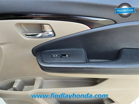 Used 2017 Honda Pilot Touring image 24