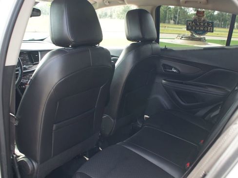 Used 2022 Buick Encore Preferred w/ Safety Package FWD image 14