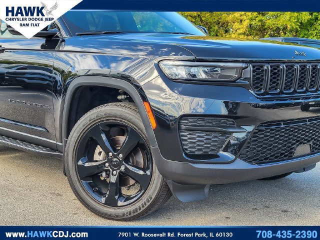 Certified 2025 Jeep Grand Cherokee Altitude AWD/4WD image 3