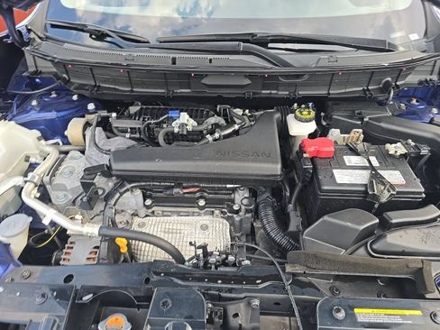 Used 2019 Nissan Rogue SV FWD image 8