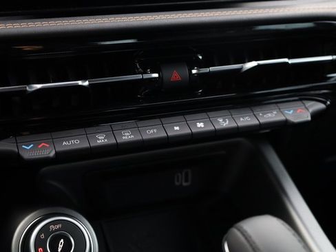 New 2025 Alfa Romeo Tonale w/ Premium Package image 21