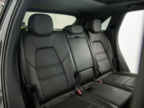 Used 2019 Porsche Cayenne S AWD/4WD image 15