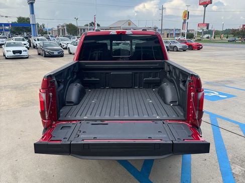 Used 2024 Ford F150 Platinum w/ FX4 Off-Road Package image 7