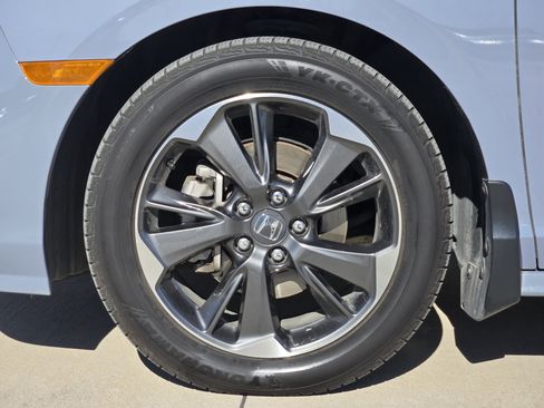 Used 2023 Honda Odyssey Elite image 8
