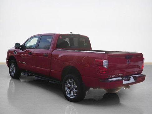 Certified 2024 Nissan Titan SV w/ SV Convenience Package image 5