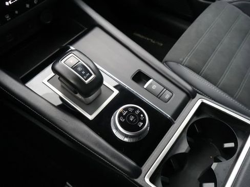 Used 2024 Mitsubishi Outlander SE image 35