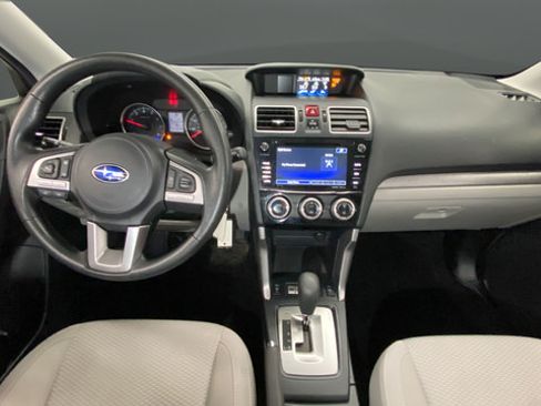 Used 2018 Subaru Forester 2.5i Premium w/ All-Weather Package AWD/4WD image 11