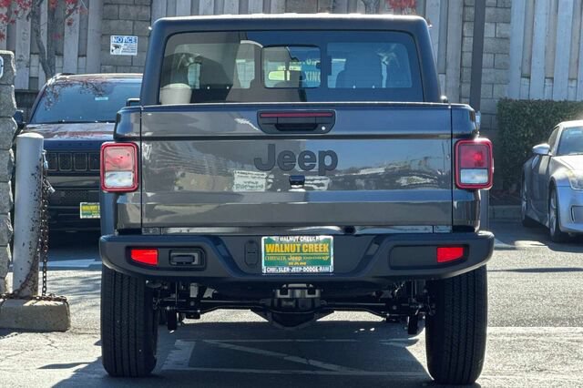 New 2026 Jeep Gladiator Sport AWD/4WD image 5
