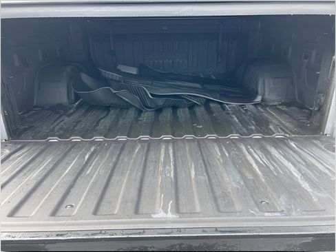 Used 2019 Chevrolet Silverado 1500 High Country w/ Technology Package image 30