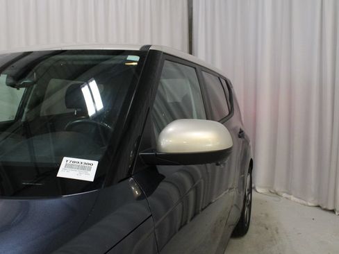 Used 2020 Kia Soul EX FWD image 34