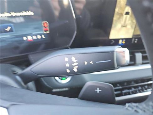 New 2026 Chevrolet Equinox LT w/ Safety and Technology Package FWD image 15