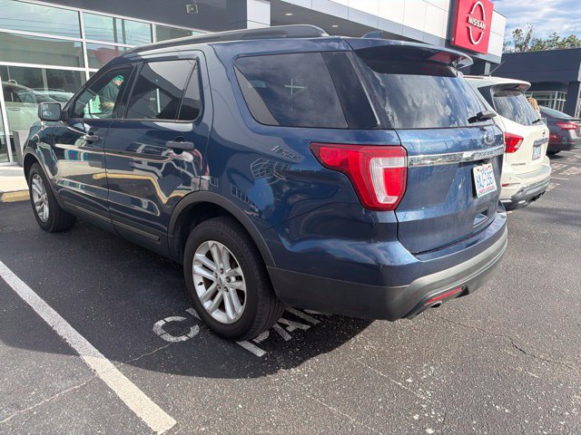 Used 2017 Ford Explorer 4WD image 3