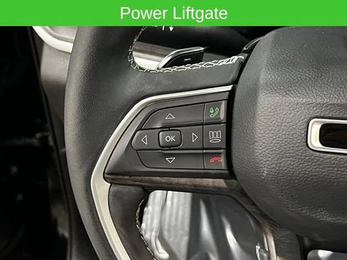 Used 2023 Jeep Grand Cherokee Limited AWD/4WD image 16