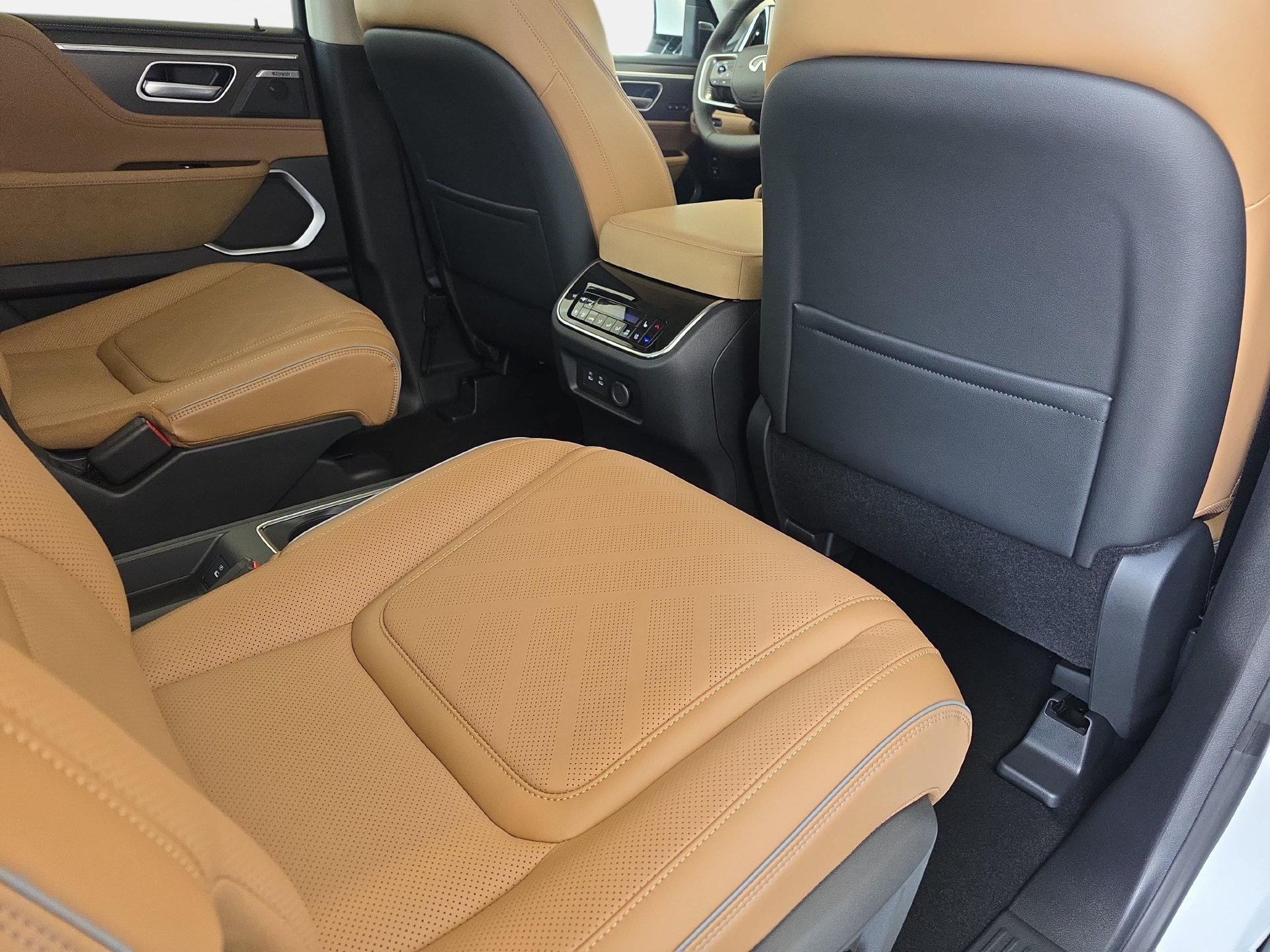 New 2027 INFINITI QX80 Luxe w/ Cargo Package AWD/4WD image 11