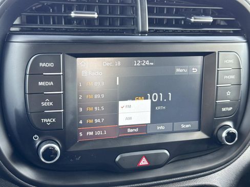 Used 2021 Kia Soul LX image 15