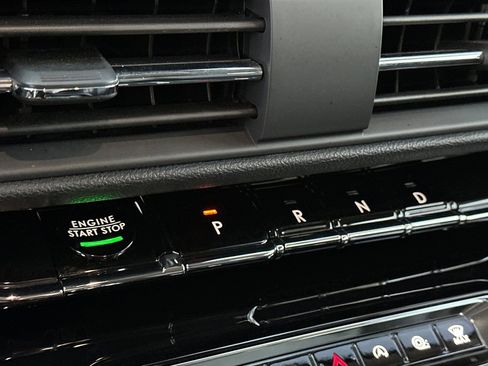 Used 2023 Lincoln Corsair FWD w/ Equipment Group 101A image 21