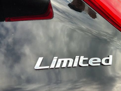 Used 2017 Hyundai Sonata Limited w/ Tech Package 03 FWD image 57