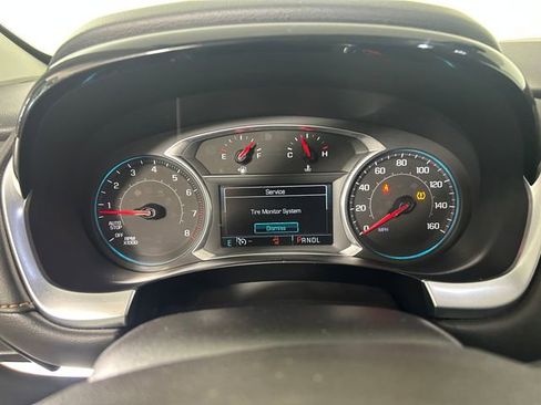 Used 2018 Chevrolet Traverse LT image 18