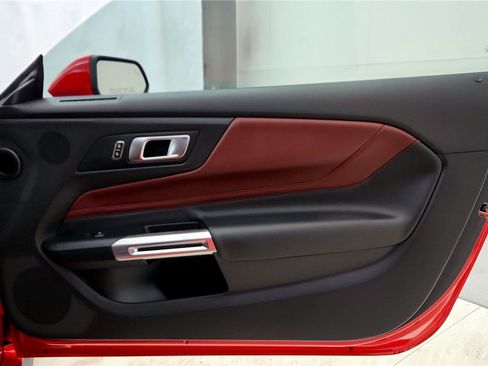 Used 2024 Ford Mustang GT Premium image 17