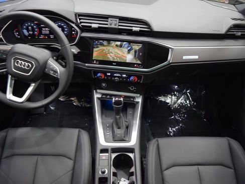 New 2025 Audi Q3 2.0T Premium Plus image 7