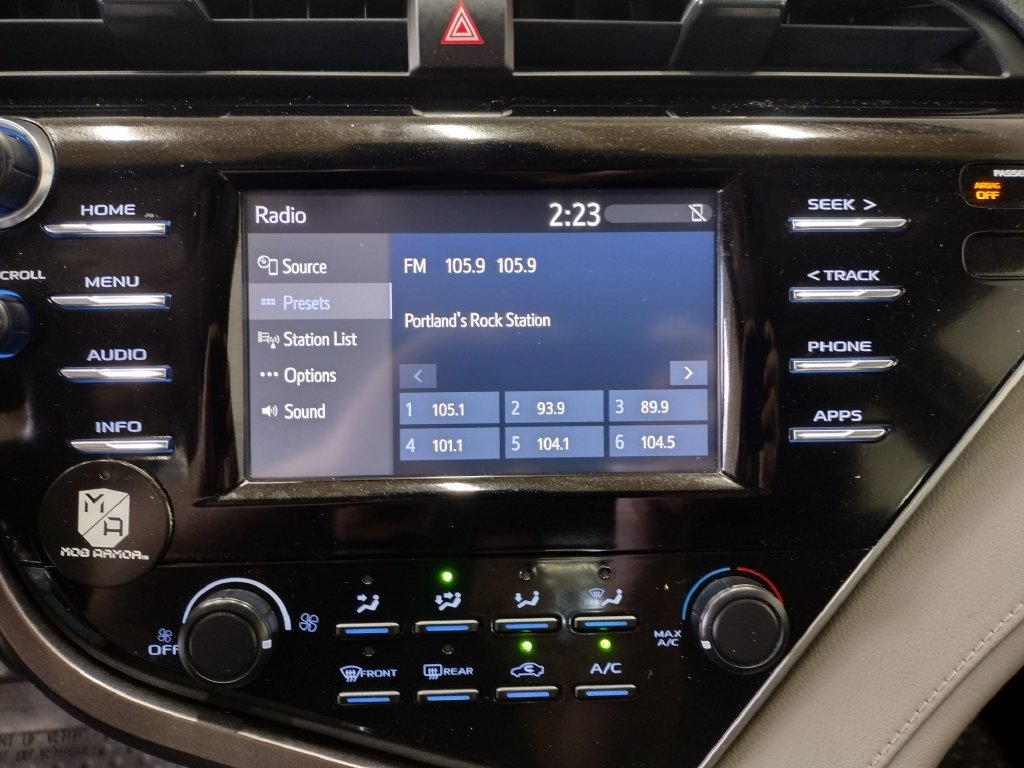 Used 2018 Toyota Camry LE FWD image 29