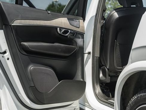 Certified 2023 Volvo XC90 T8 Ultimate w/ Protection Package Premier AWD/4WD image 36