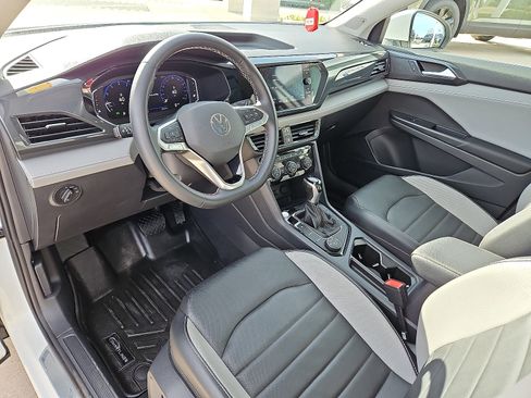 Certified 2023 Volkswagen Taos SEL image 10