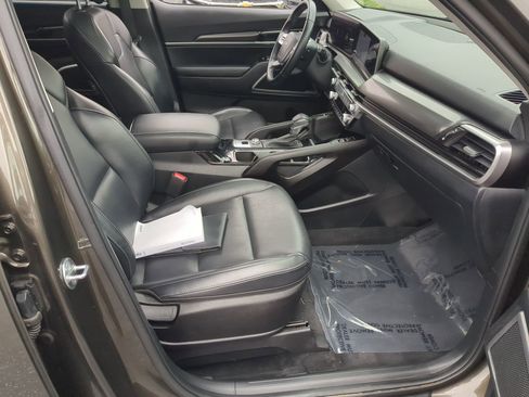 Used 2025 Kia Telluride S FWD image 34