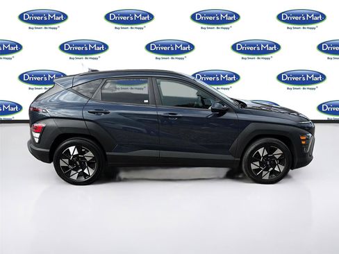 Used 2025 Hyundai Kona SEL FWD image 8