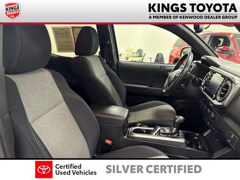 Certified 2021 Toyota Tacoma TRD Off-Road AWD/4WD image 10