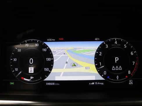 Used 2020 Land Rover Range Rover HSE image 24