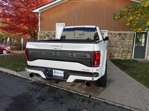 Used 2019 Ford F150 Raptor w/ Equipment Group 802A Luxury image 7