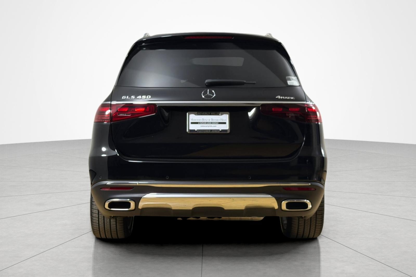 Used 2026 Mercedes-Benz GLS 450 4MATIC image 4