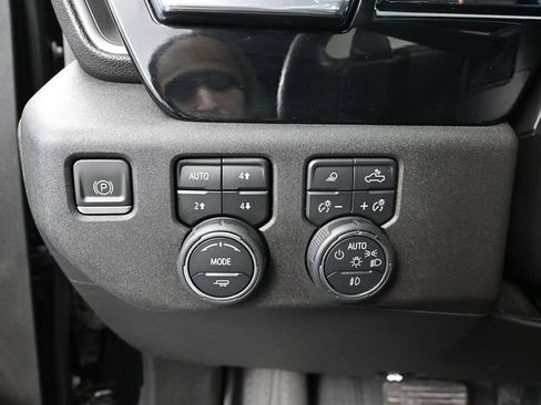 Used 2023 Chevrolet Silverado 1500 High Country w/ High Country Premium Package AWD/4WD image 40
