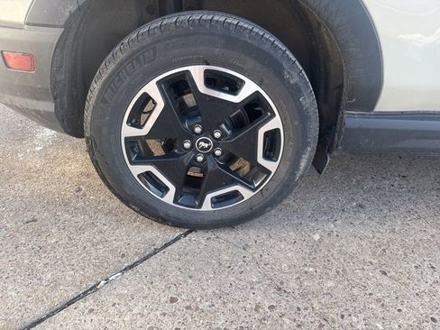 Used 2024 Ford Bronco Sport Outer Banks w/ Tech Package image 7