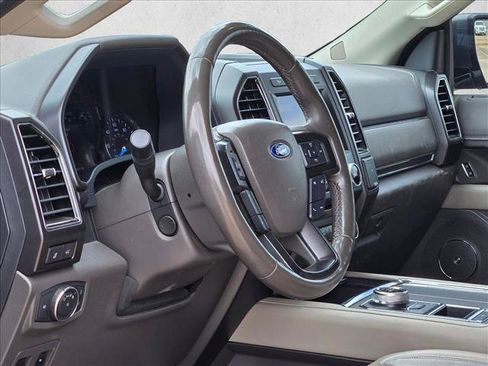 Used 2018 Ford Expedition Max Limited w/ Driver Assistance Package RWD image 8