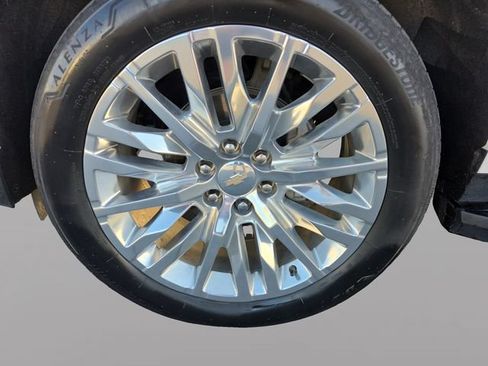 Used 2024 Chevrolet Suburban Premier w/ Max Trailering Package AWD/4WD image 38