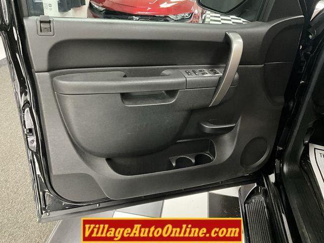 Used 2013 Chevrolet Silverado 1500 LT AWD/4WD image 12