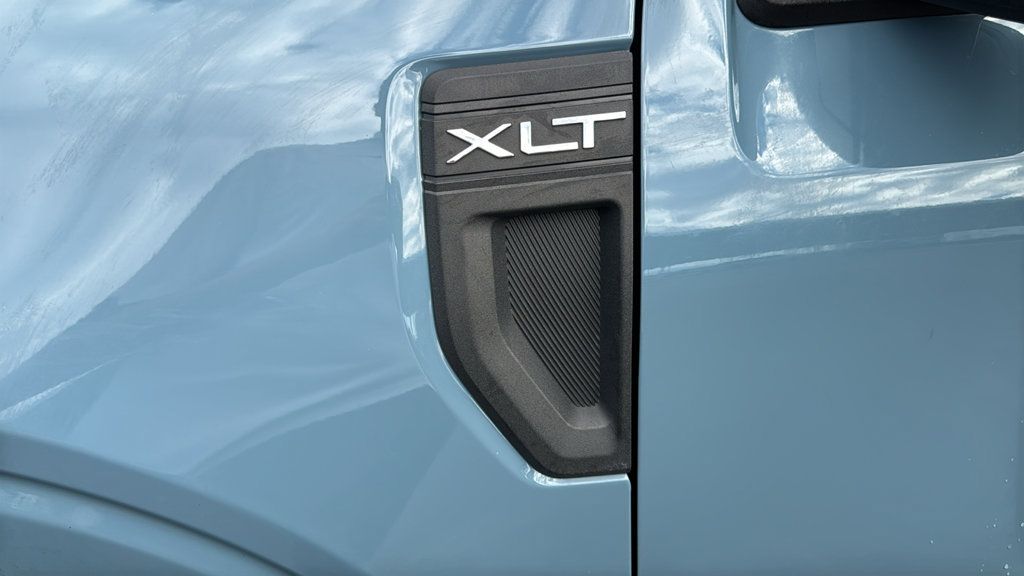 Certified 2022 Ford Maverick XLT w/ XLT Luxury Package FWD image 7