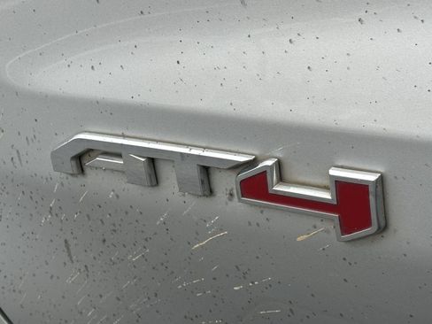 Used 2022 GMC Sierra 1500 AT4 w/ AT4 Premium Package image 10